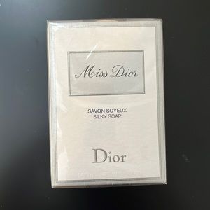Miss Dior Savon Soyeux Silky soap